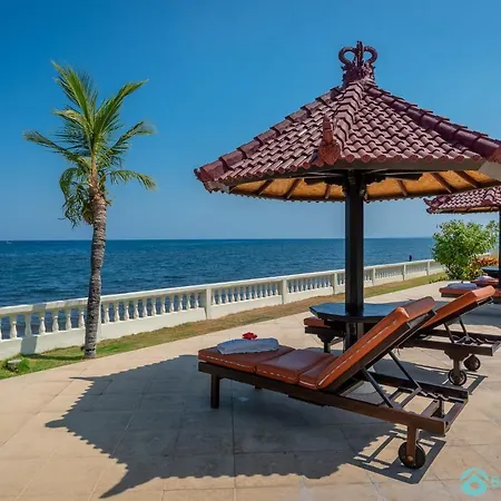 Villa Namaste - Beachfront At Lovina 10P, Pool, Bbq