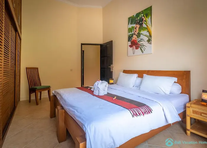 Villa Beachfront At Lovina 10p, Pool, Bbq *