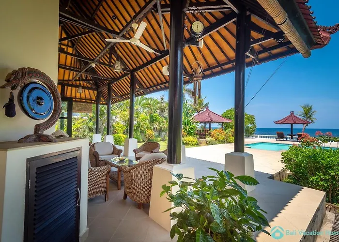 Villa Beachfront At Lovina 10p, Pool, Bbq