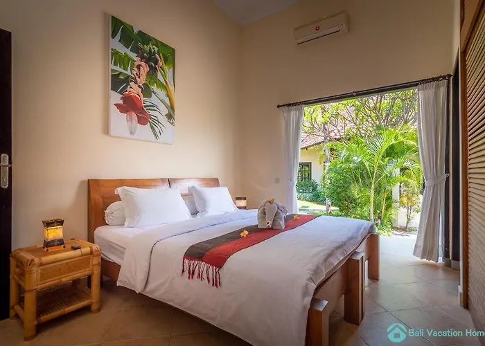 Beachfront At Lovina 10p, Pool, Bbq Villa *